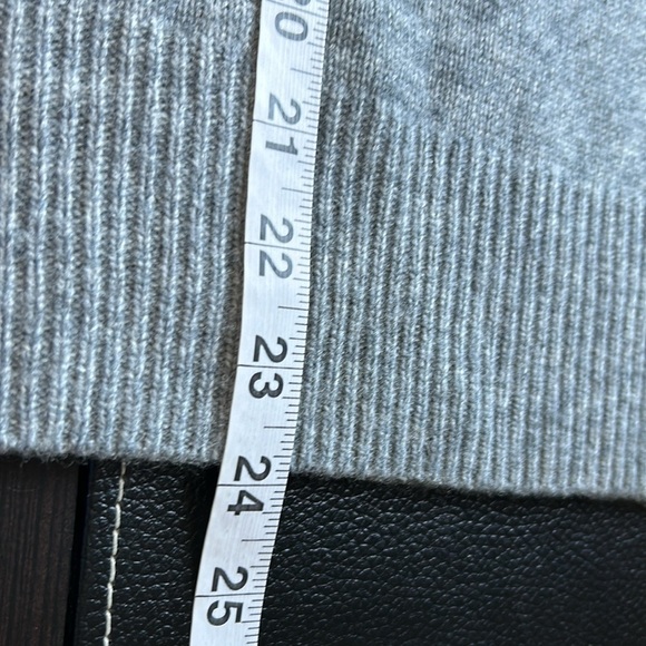 PAIGE Raundi Open Shoulder Sweater Long Sleeve Heather Grey Relaxed Fit Wool XS - Picture 14 of 15